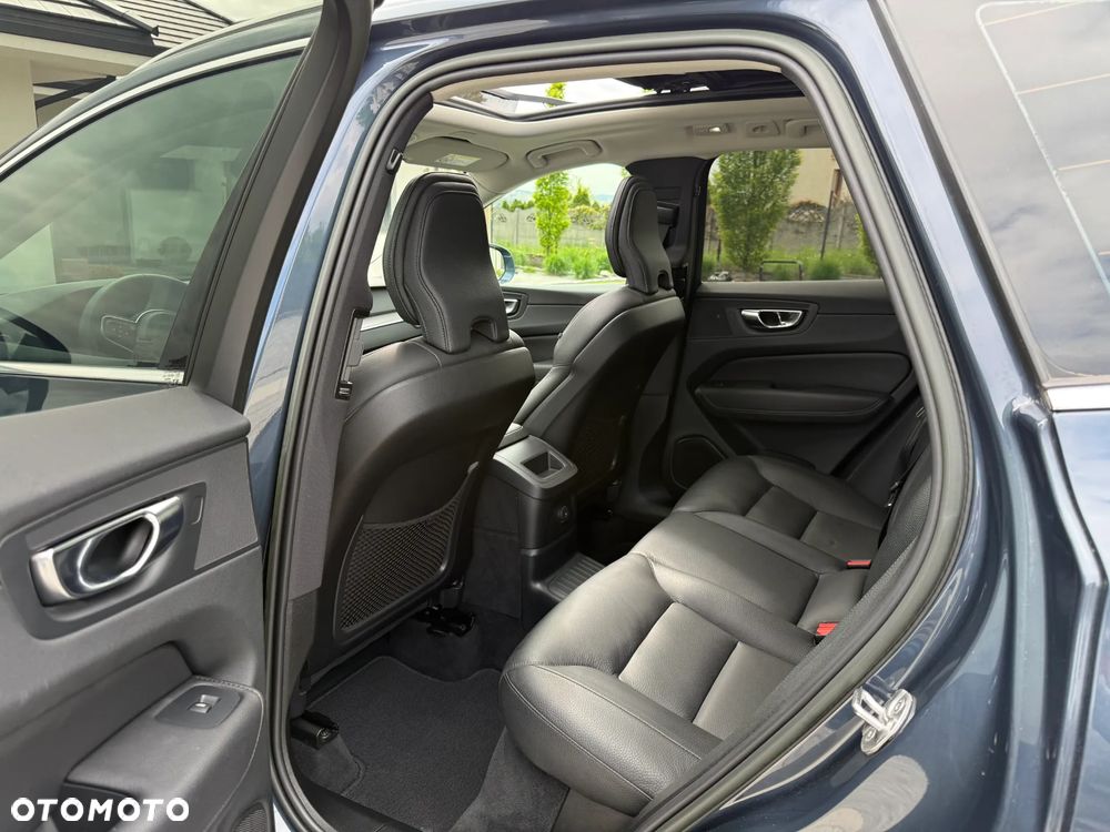 Volvo XC 60 T6 Plug-In Hybrid AWD Inscription - 21