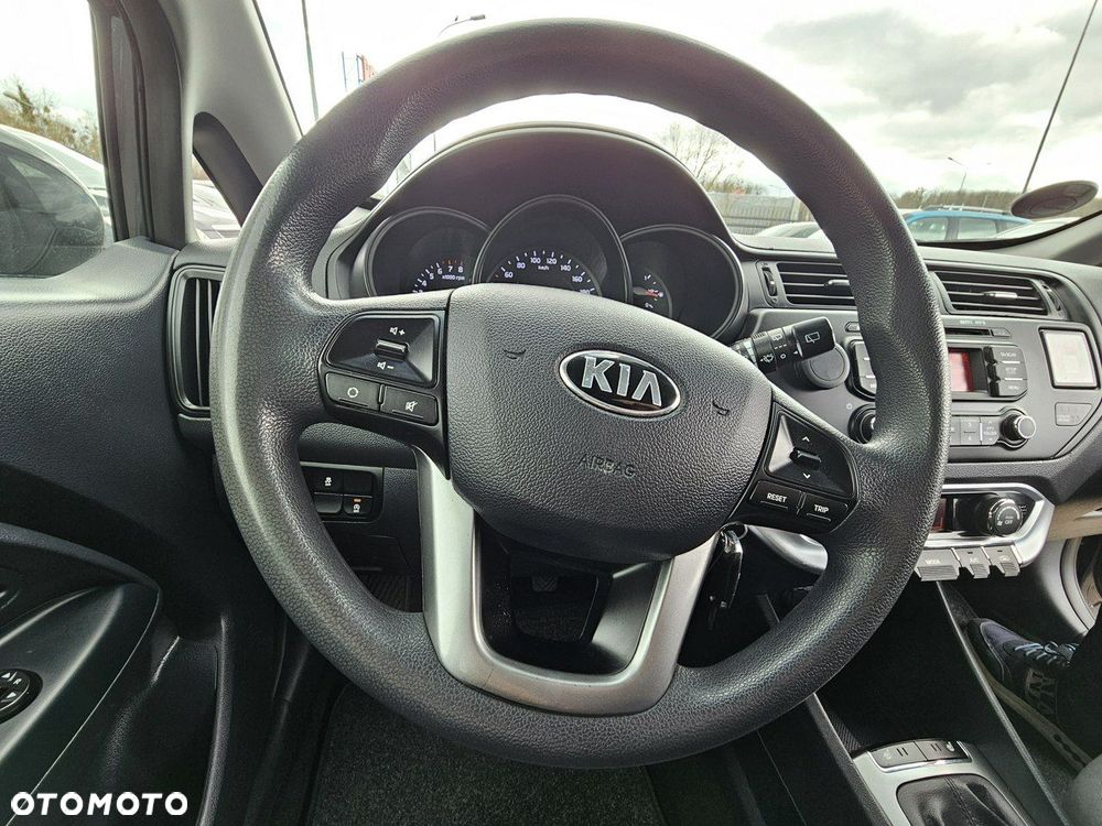 Kia Rio 1.2 Attract - 22