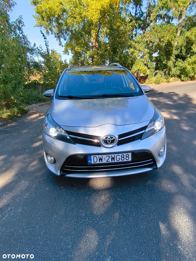 Toyota Verso - 4