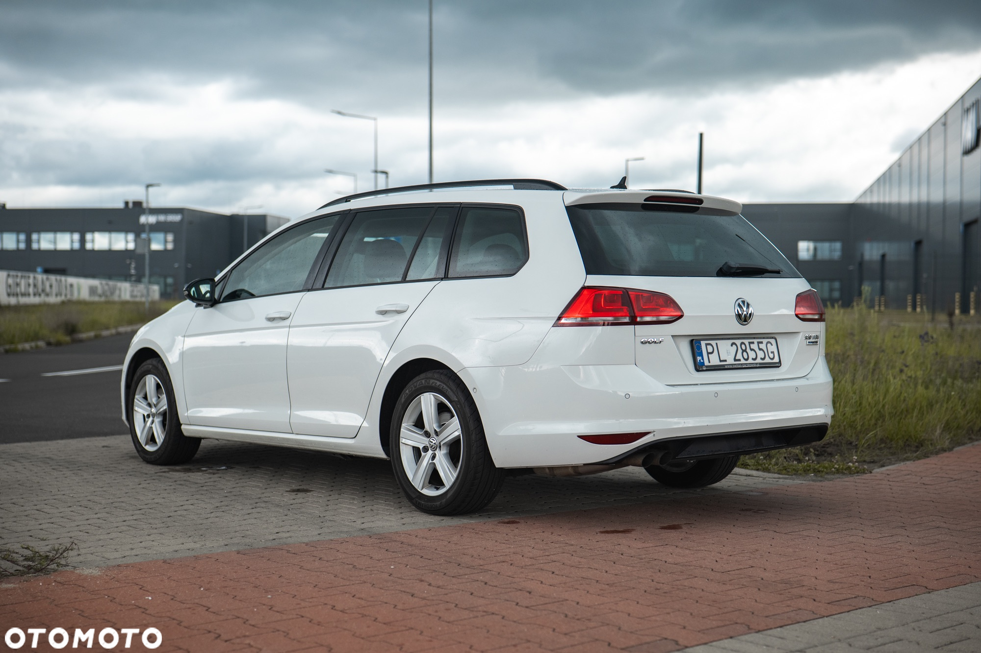 Volkswagen Golf - 6