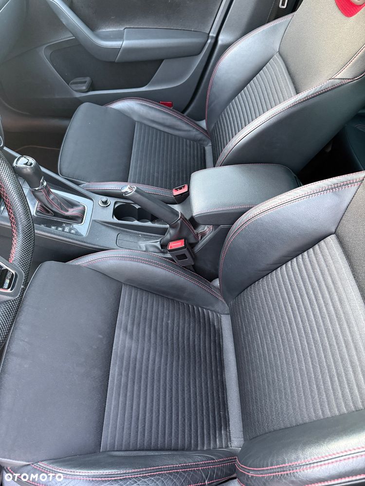 Skoda Octavia 2.0 TSI RS DSG - 7