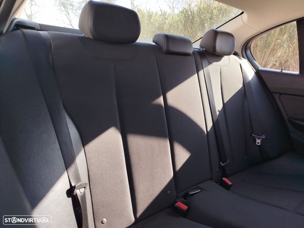 BMW 318 d Line Modern - 20