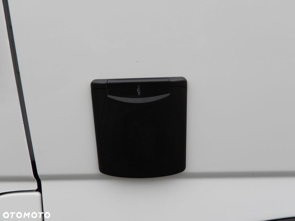 Iveco DAILY 35S14 FURGON CHŁODNIA  0*C ZASILANIE 230V TEMPOMAT AUTOMAT HI-MATIC KLIMATYZACJA  140KM - 28