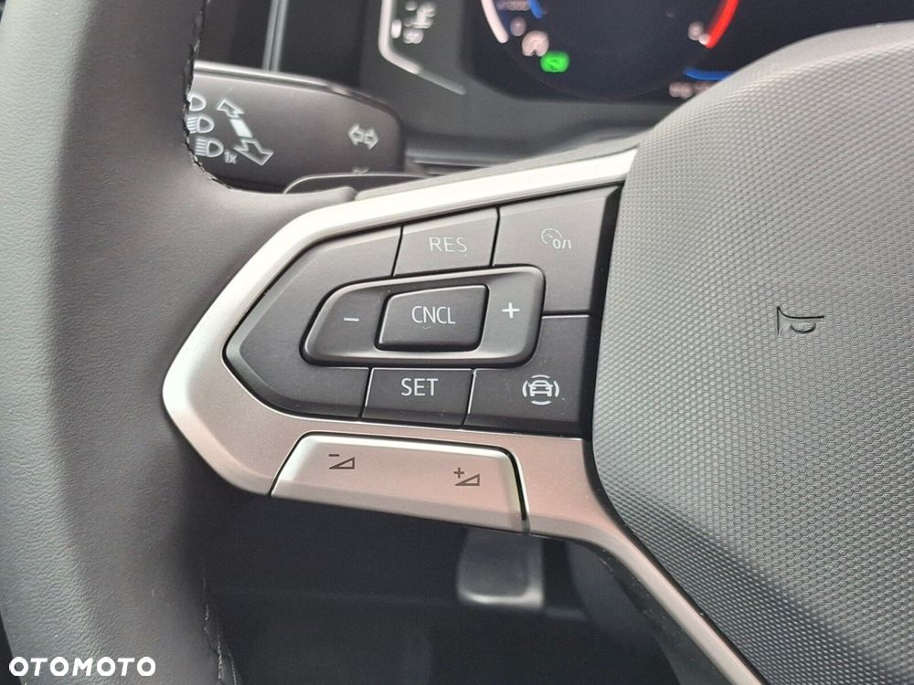Volkswagen Polo 1.0 TSI Life Plus DSG - 28