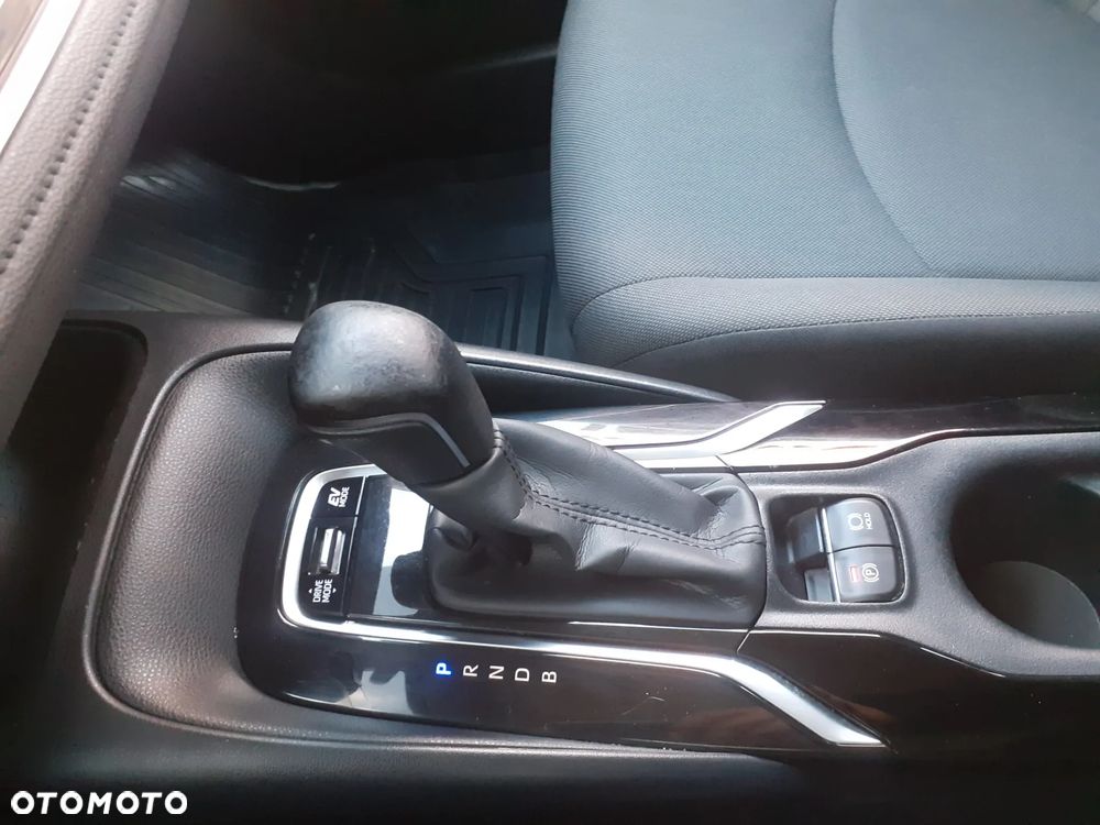 Toyota Corolla 1.8 Hybrid Comfort - 19