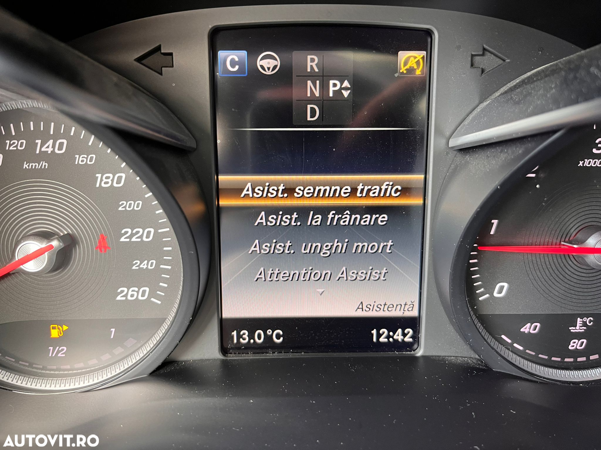 Mercedes-Benz GLC 250 d 4MATIC - 23