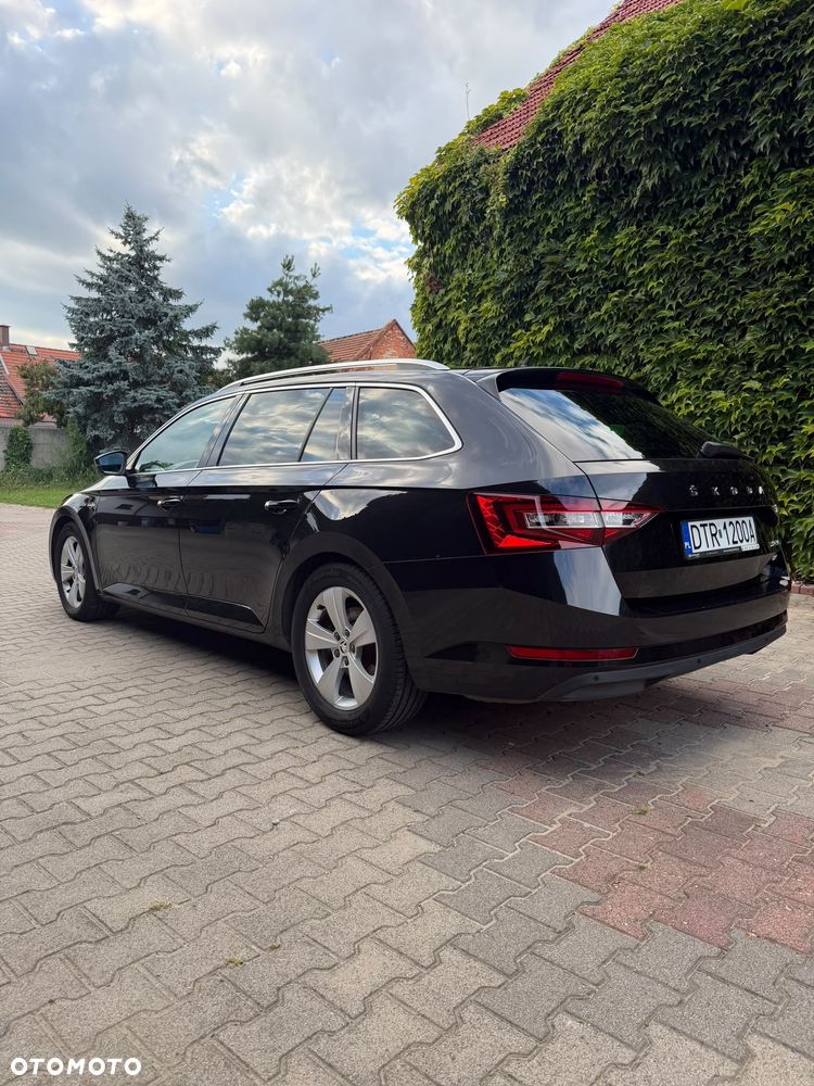 Skoda Superb 2.0 TDI 4x4 L&K DSG - 4