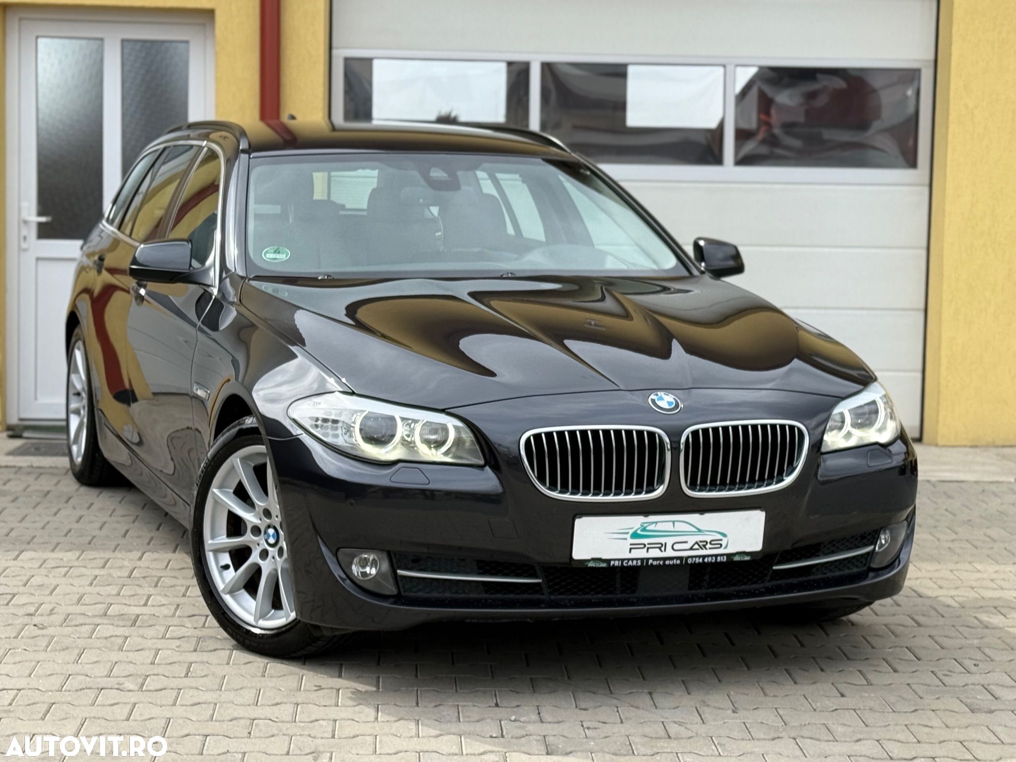 BMW Seria 5 520d Touring Aut. - 1