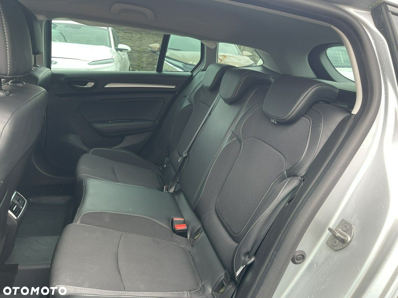 Renault Megane 1.6 E-TECH Plug-In Techno - 11