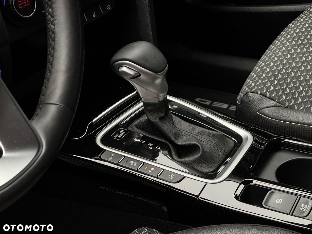 Kia Ceed 1.5 T-GDI L DCT - 11