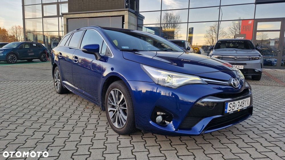 Toyota Avensis 2.0 D-4D Premium - 3