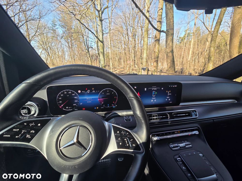 Mercedes-Benz Klasa V - 9