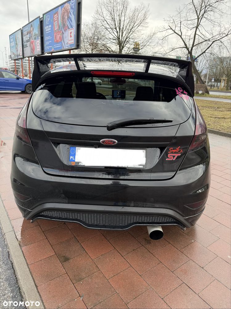 Ford Fiesta - 2