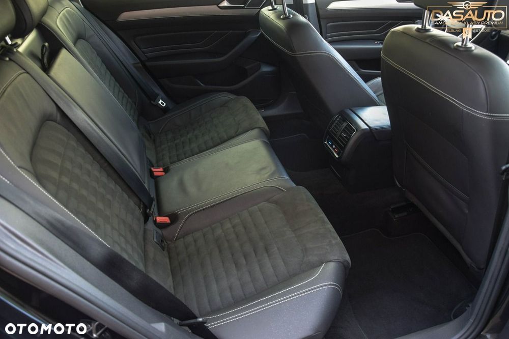 Volkswagen Passat - 34