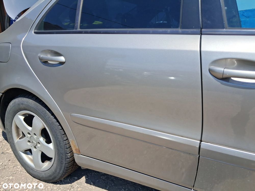 DRZWI PRAWY TYL MERCEDES E KLASA W211 723 - 2