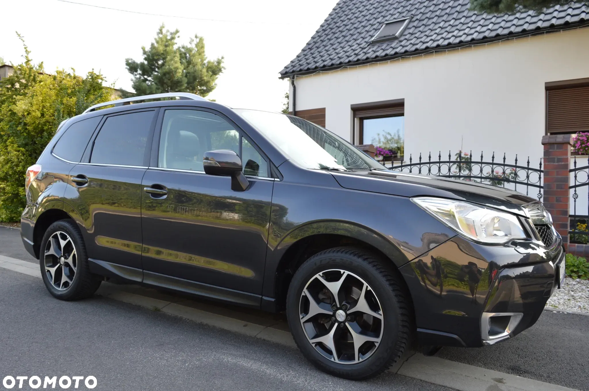 Subaru Forester 2.0XT Platinum Lineartronic - 4