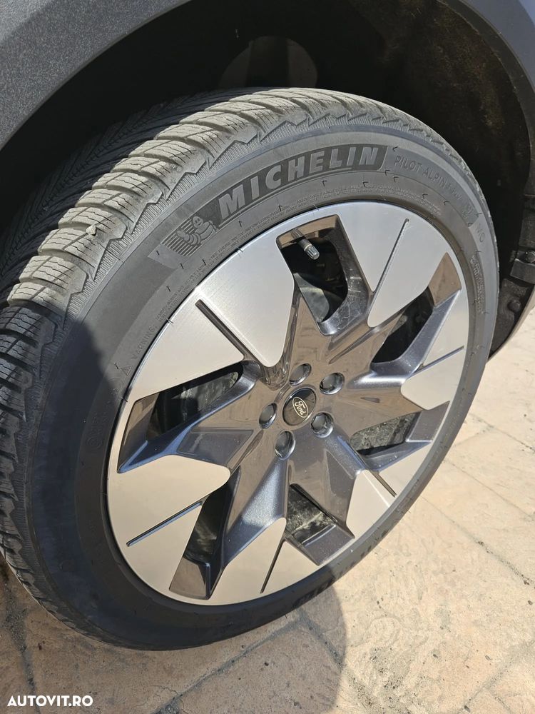 Ford Explorer RWD 77 kWh Extended Range Premium - 8