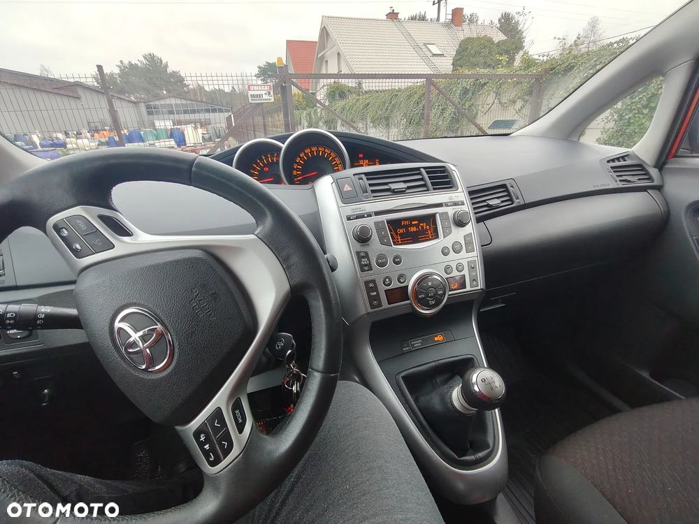 Toyota Verso 1.8 Premium EU5 7os - 2