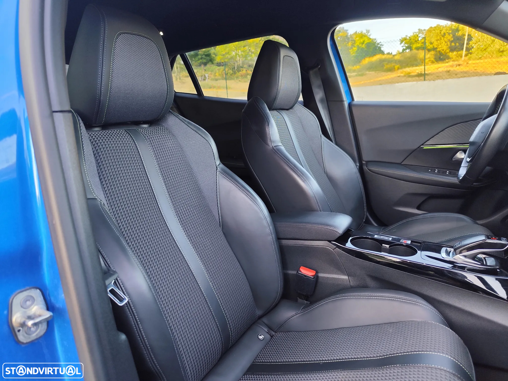 Peugeot 2008 1.5 BlueHDi GT Pack EAT8 - 15