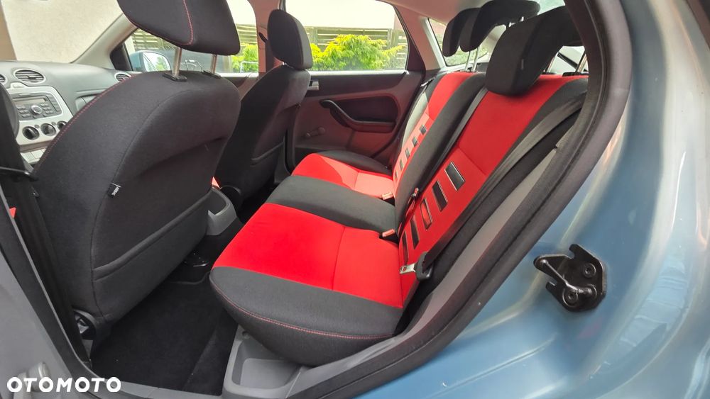 Ford Focus 1.4 16V Style+ - 21