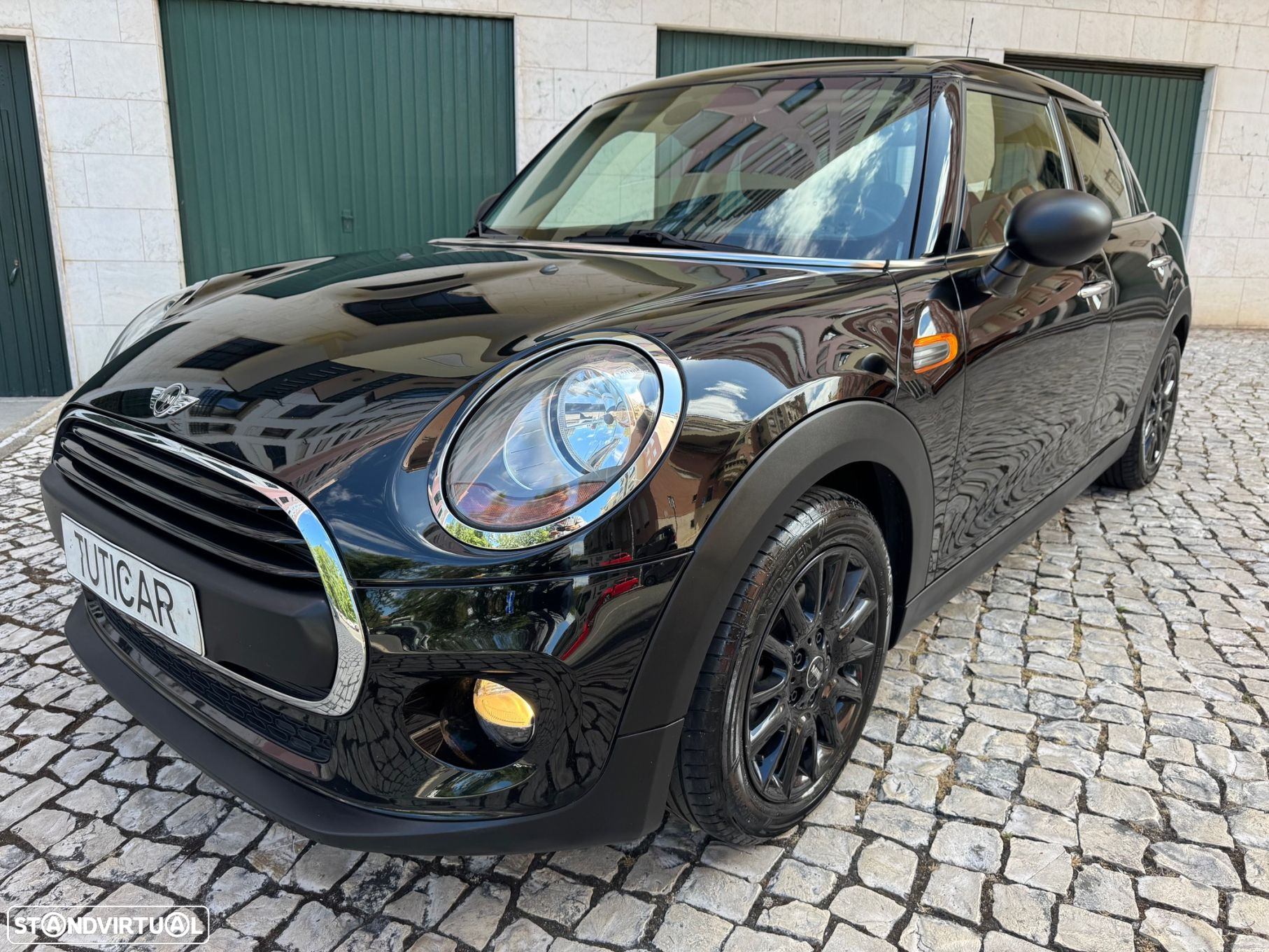 MINI 5 Portas One D - 16