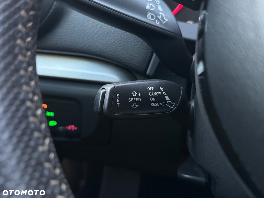 Audi A3 Sportback 2.0 TDI S tronic S line Sportpaket - 23
