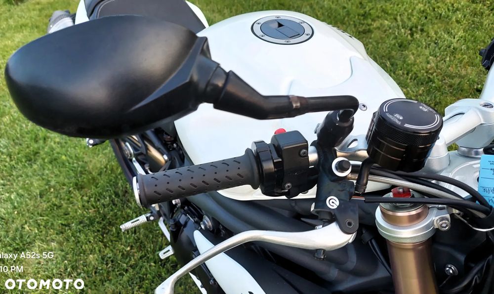Triumph Speed Triple - 32