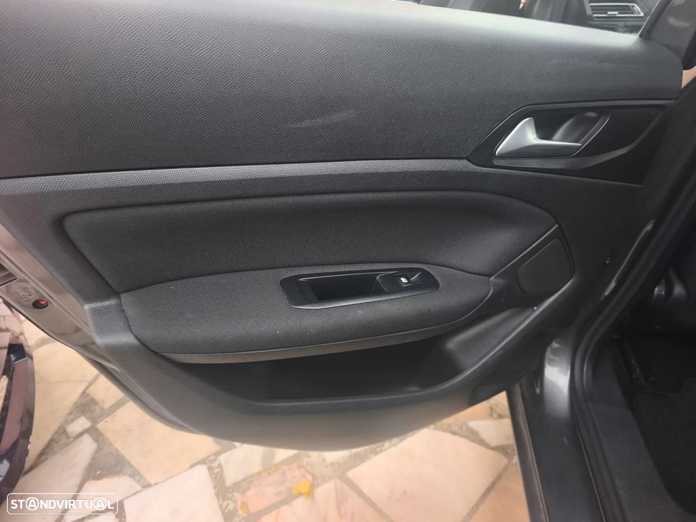 Peugeot 308 SW BlueHDi 130 Stop & Start Active - 28