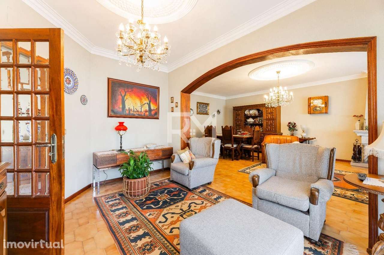 MORADIA T5 3 FRENTES E JARDIM | GUALTAR, BRAGA - Grande imagem: 2/25