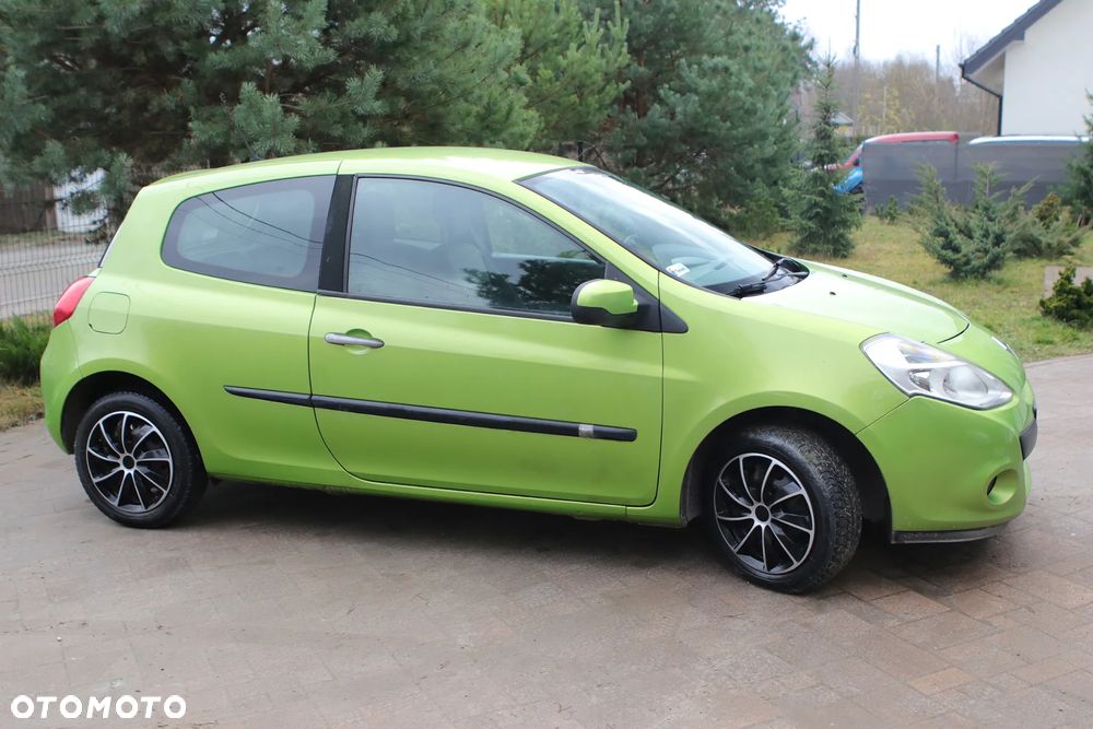 Renault Clio 1.2 16V Alize - 15