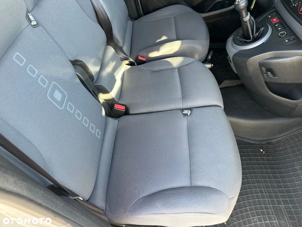 Citroën BERLINGO - 17