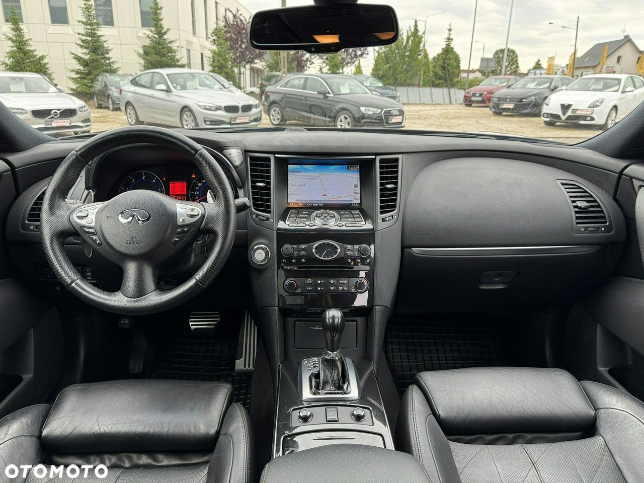 Infiniti FX - 21