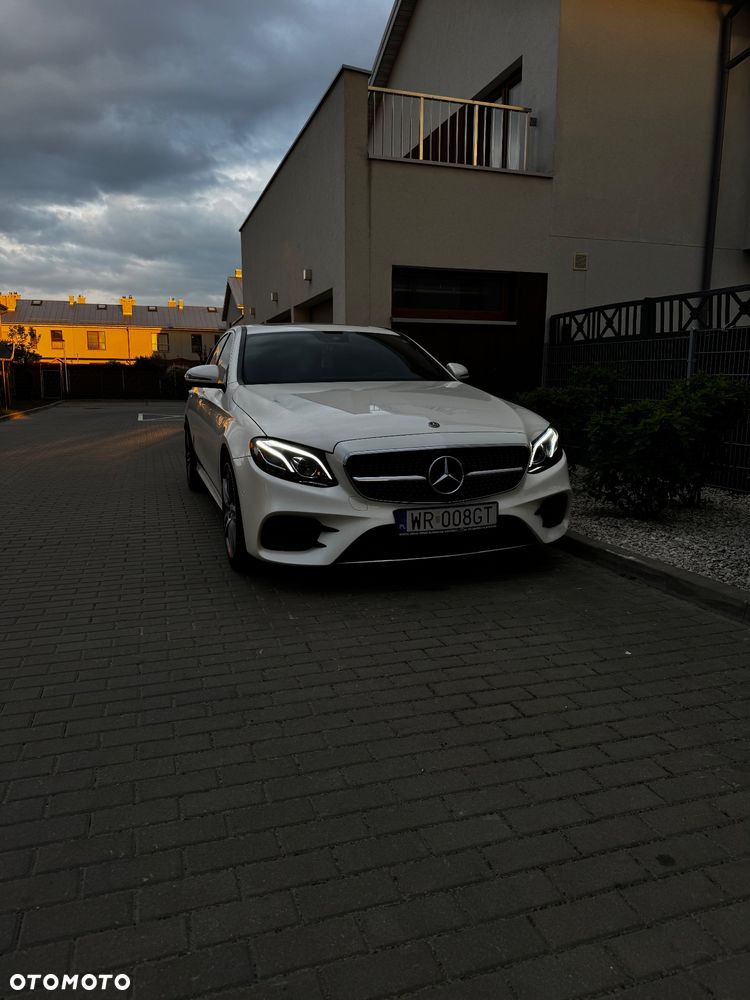 Mercedes-Benz Klasa E 220 d 4-Matic 9G-TRONIC - 1