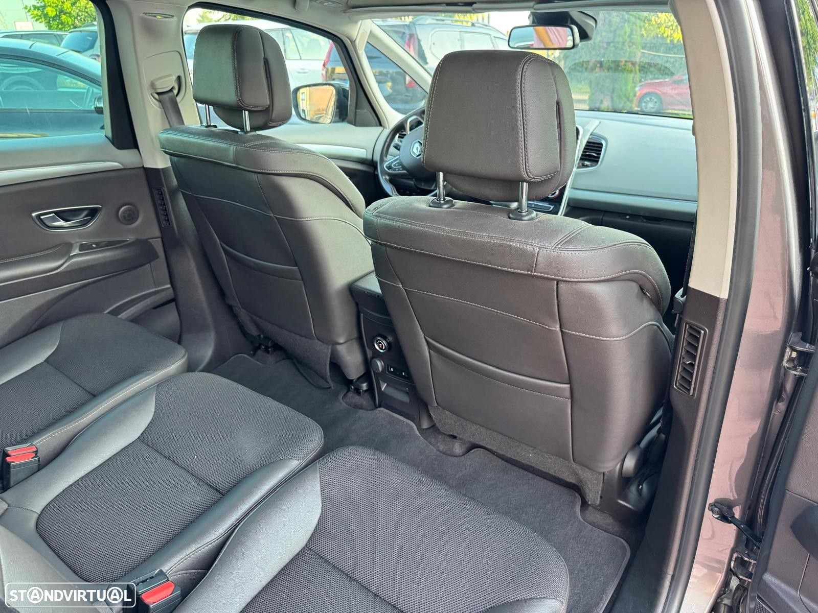 Renault Espace 1.6 dCi Initiale Paris EDC - 34