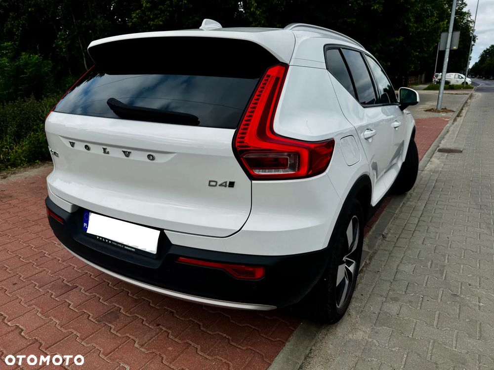 Volvo XC 40 D4 AWD Momentum (Intro Edition) - 5