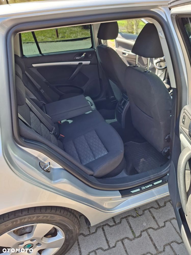 Skoda Octavia 2.0 TDI DPF Elegance - 10