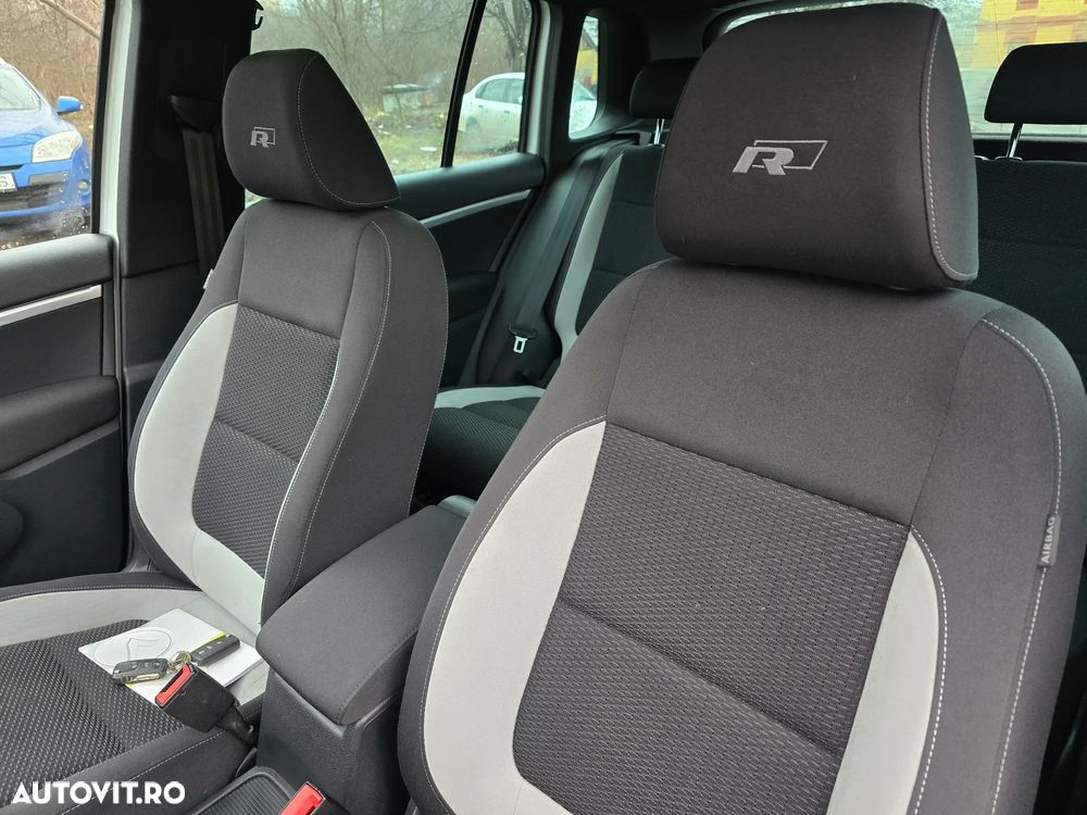 Volkswagen Tiguan - 11