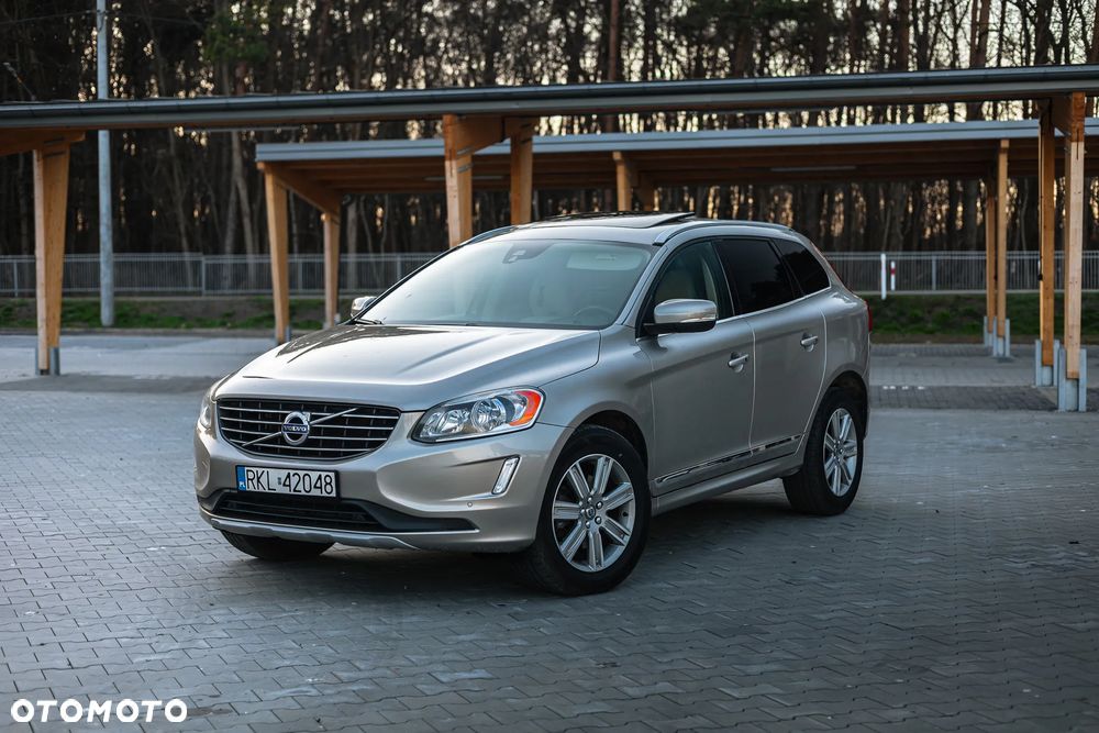Volvo XC 60 T6 AWD Drive-E Momentum - 9