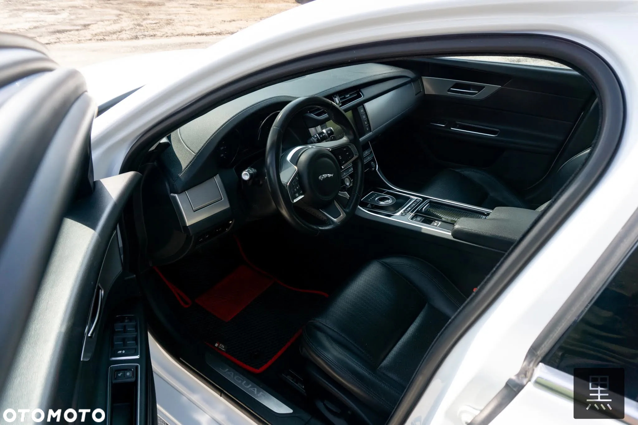 Jaguar XF 2.0 i4D Prestige - 14