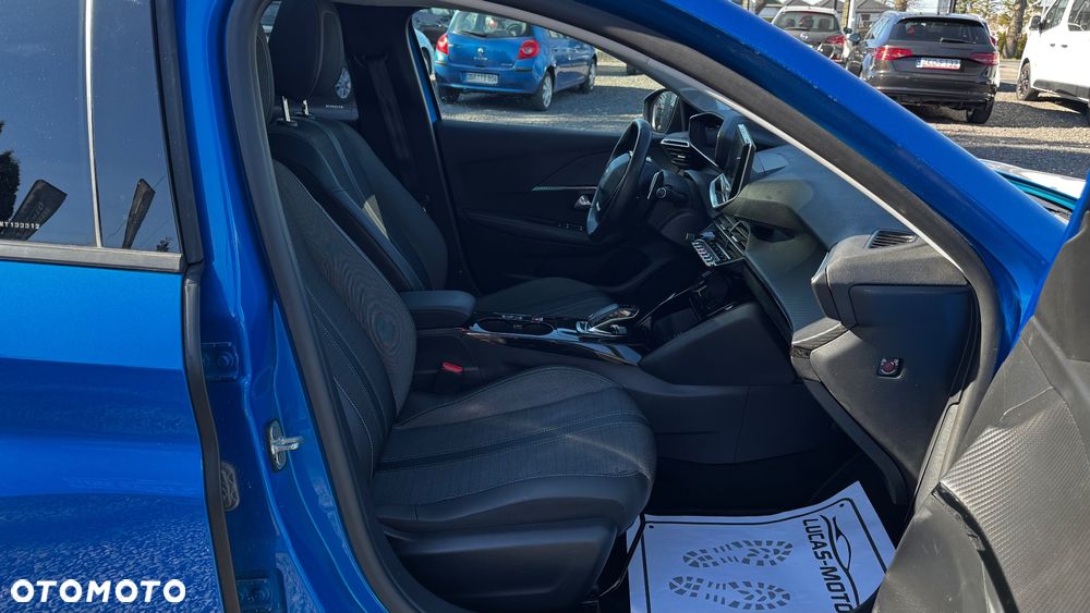 Peugeot 208 PureTech 130 EAT8 Allure - 21