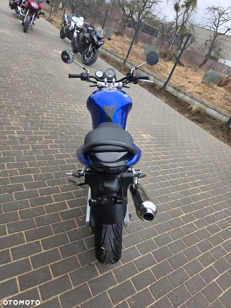 Suzuki SV - 28