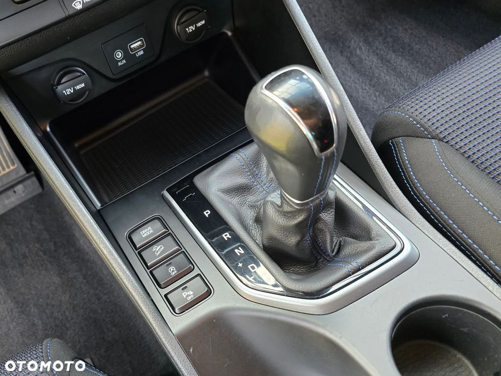 Hyundai Tucson ver-1-7-crdi-bluedrive-classic-2wd-dct - 22