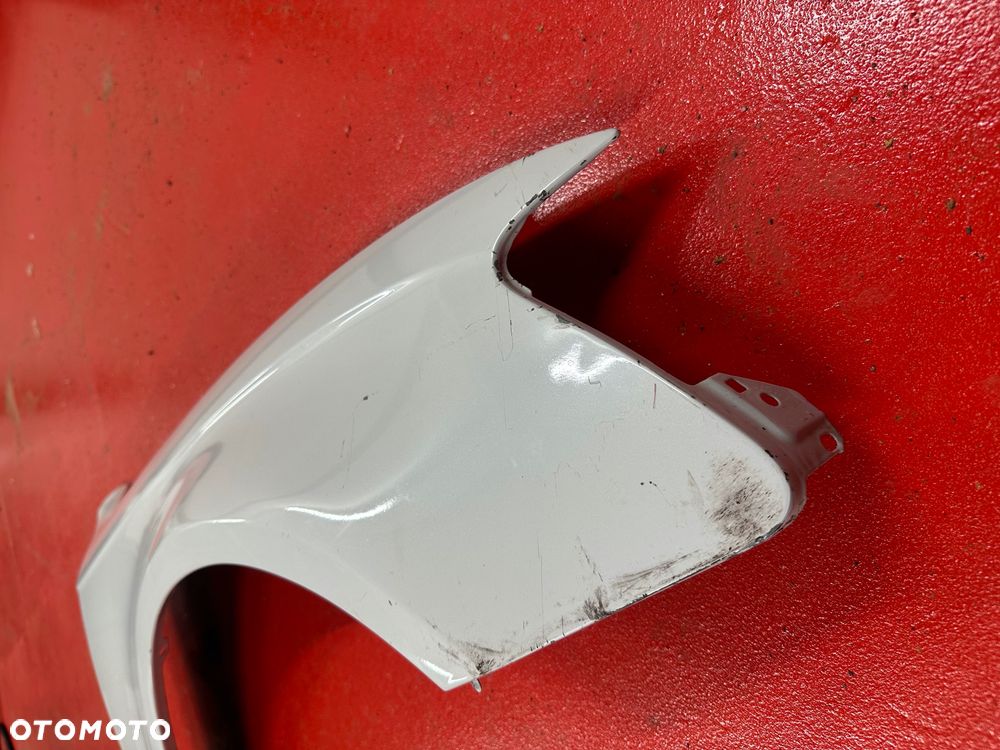 BŁOTNIK BIAŁY PRZEDNI PRAWY AUDI A4 B8 8K0 - 3