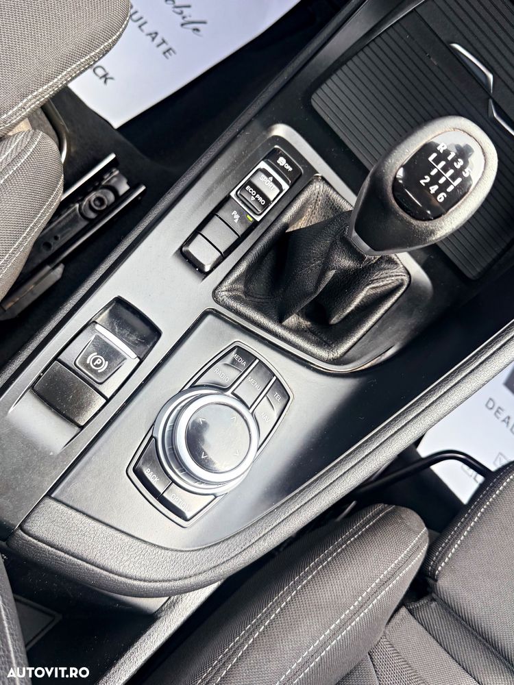 BMW X1 sDrive18d xLine - 25