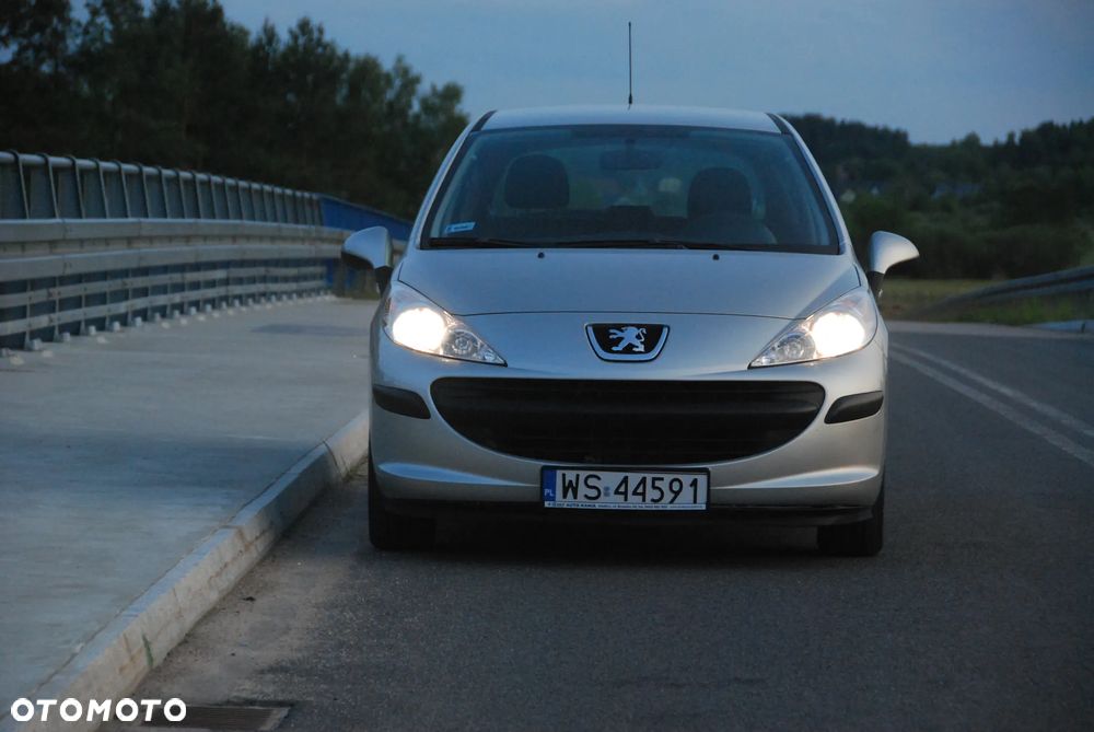 Peugeot 207 1.4 16V Presence - 5