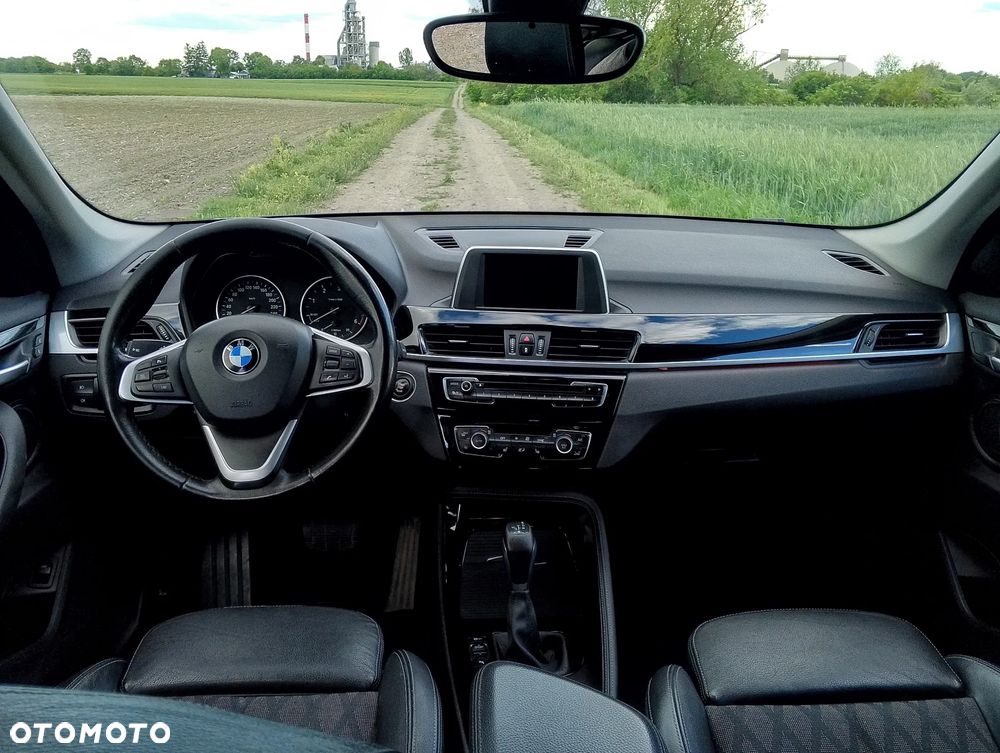 BMW X1 sDrive18d Sport Line - 17