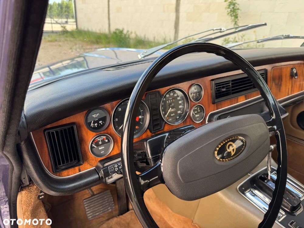 Jaguar XJ - 23