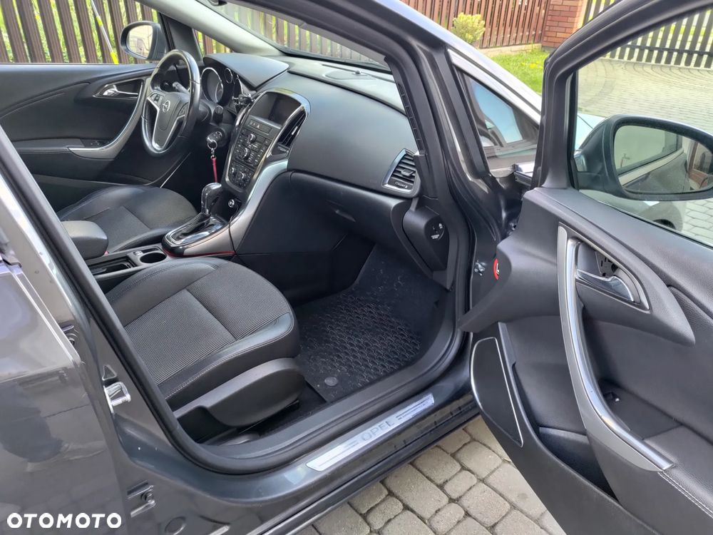 Opel Astra 2.0 CDTI Cosmo - 17