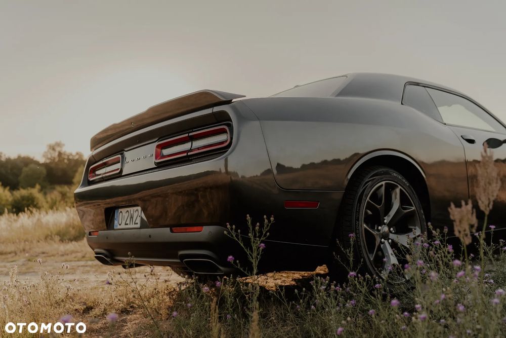 Dodge Challenger 5.7 R/T - 5