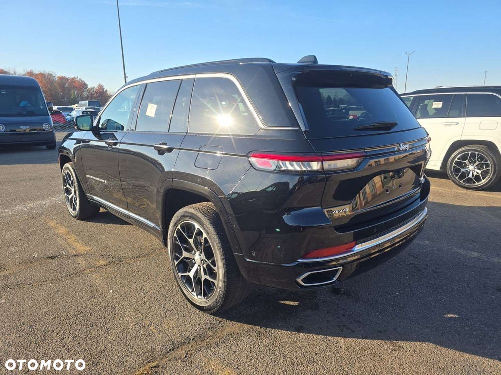 Jeep Grand Cherokee - 14